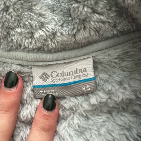 Columbia Zip Up - Picture 3 of 3